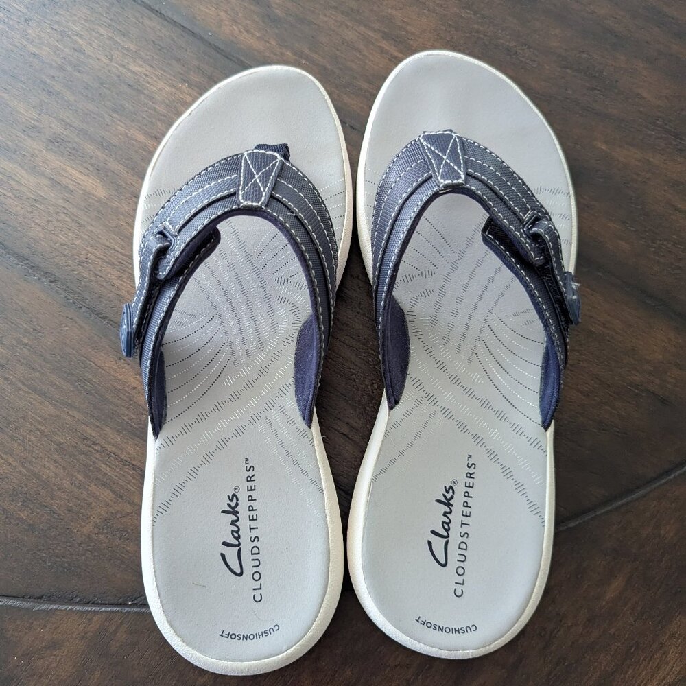 NEW Clarks Cloudsteppers Navy Flip Flops